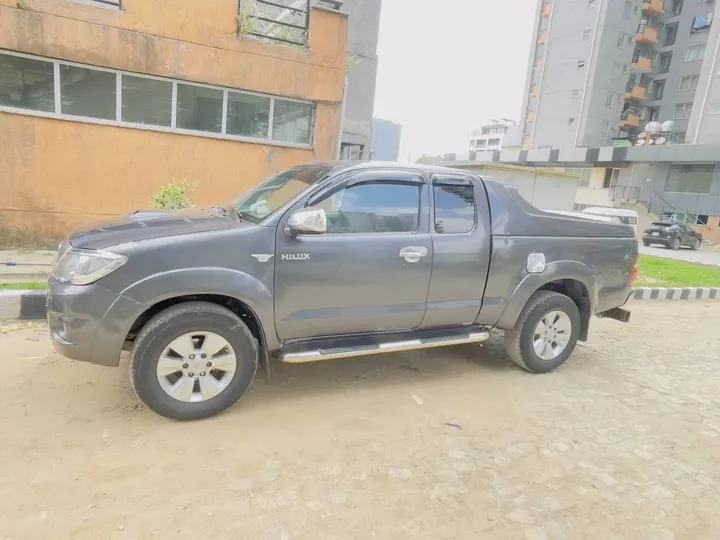 Toyota Hilux D4D 2010 Manual – photo 3