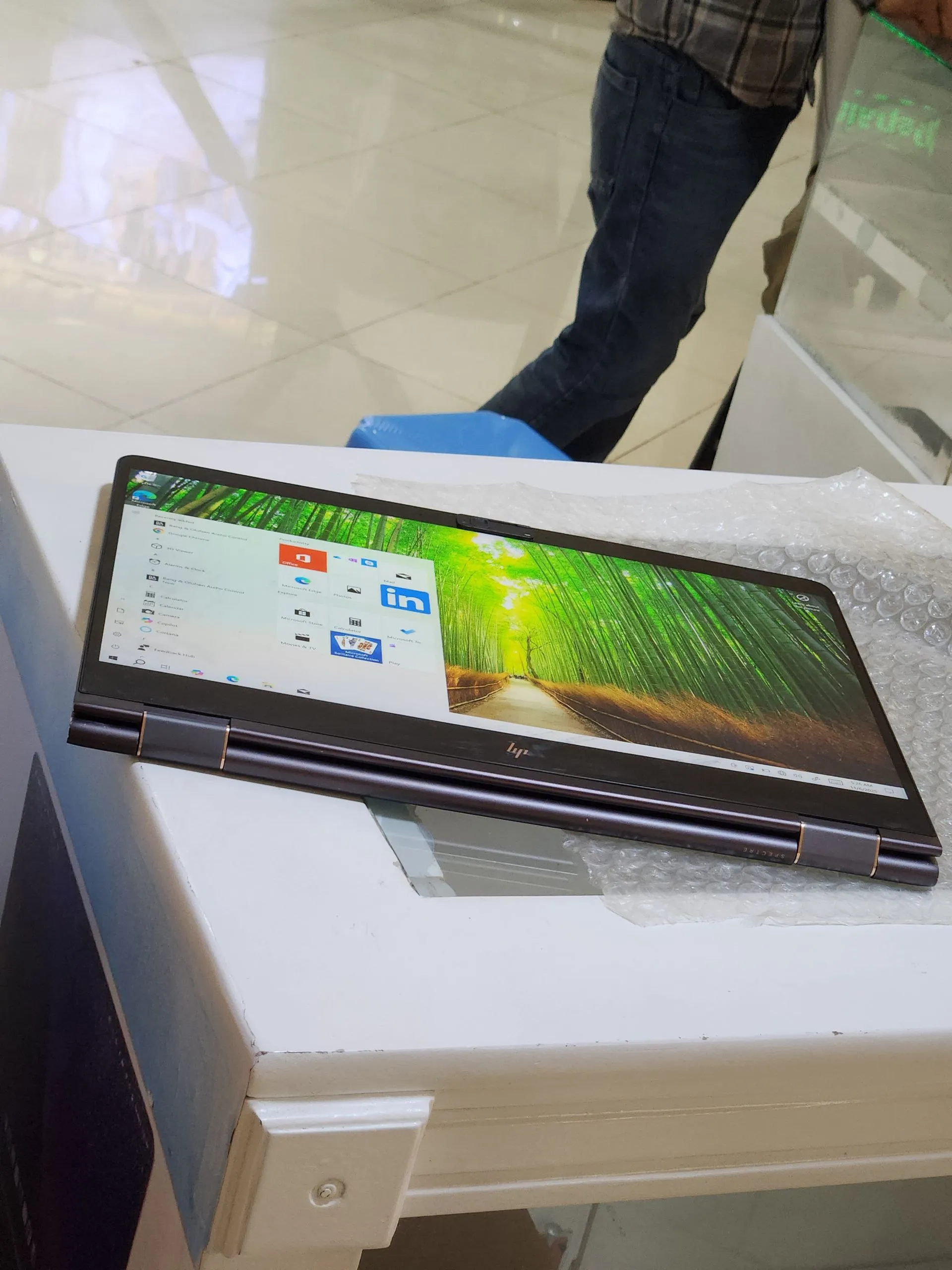 HP Spectre X360 Convertible Laptop – photo 4