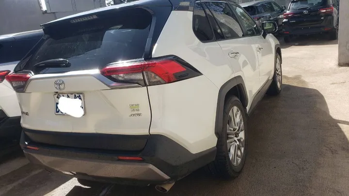 Toyota RAV4 2021 Automatic 2.0L – photo 5