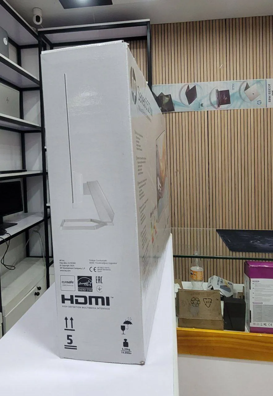 HP 27 Inch 100Hz Monitor – photo 3