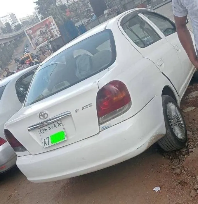Toyota Platz 2004 Automatic – photo 3