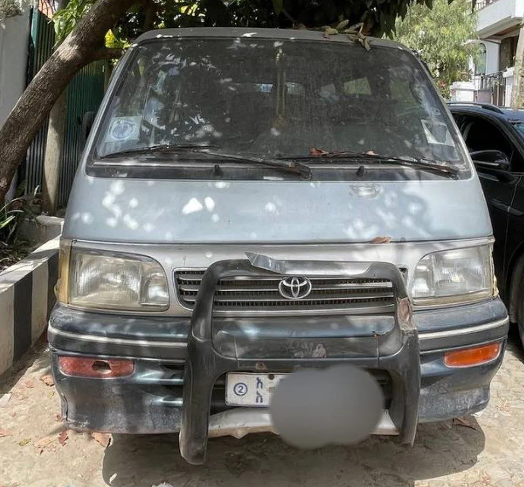 Toyota Hiace Regiusace 1995 Automatic – photo 4