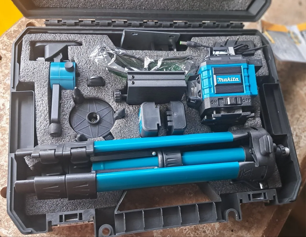Makita 360 Degree Laser Level – photo 3