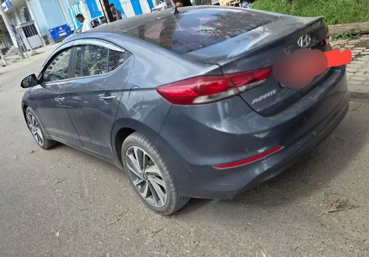 Hyundai Avante 2016 Automatic – photo 3
