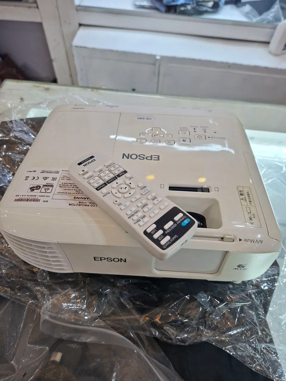 Brand New Epson CB-X49 Projector – photo 3