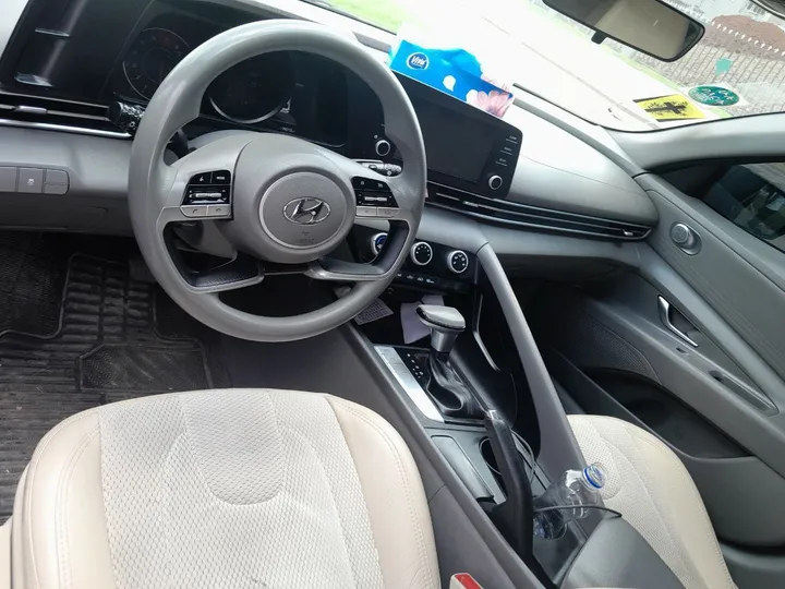 Hyundai Elantra 2021 Sedan – photo 5