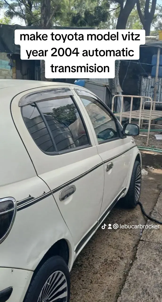 Toyota Vitz 2004 Automatic – photo 4