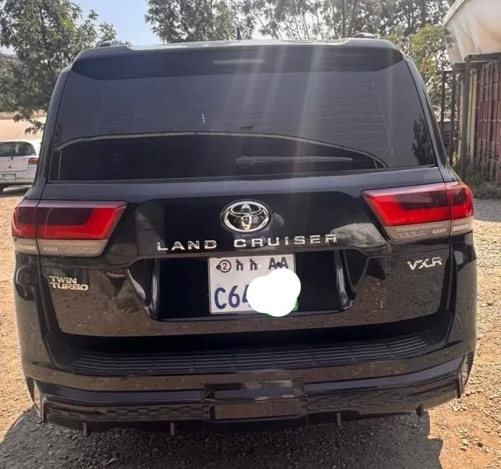 Toyota Land Cruiser V6 VXR 2023 – photo 6