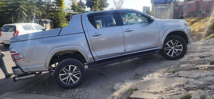 Toyota Hilux Double Cab 2017 – photo 3