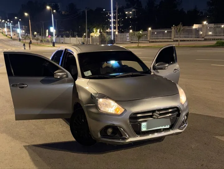 Suzuki Dzire 2022 Automatic – photo 3