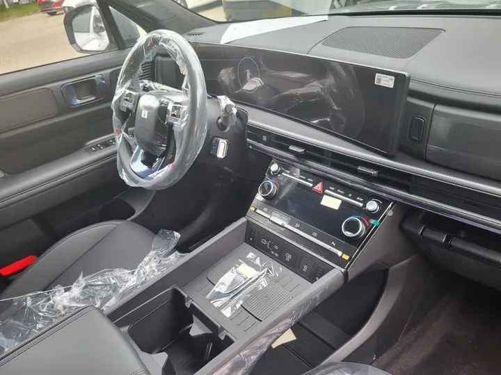2025 Hyundai Santa Fe Limited Hybrid – photo 4