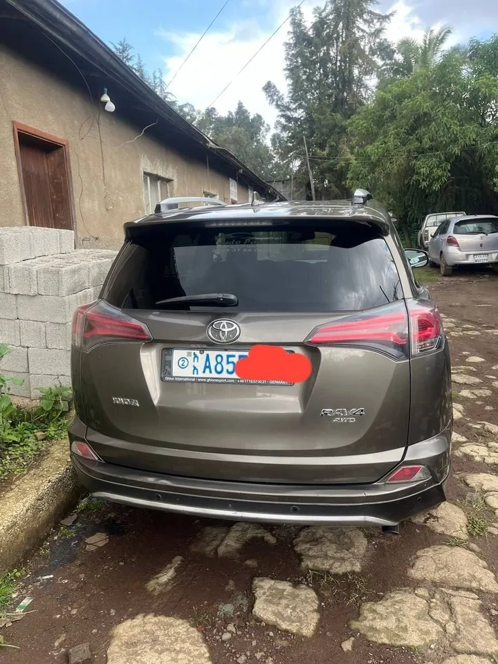 Toyota Rav4 2016 AWD Automatic – photo 3