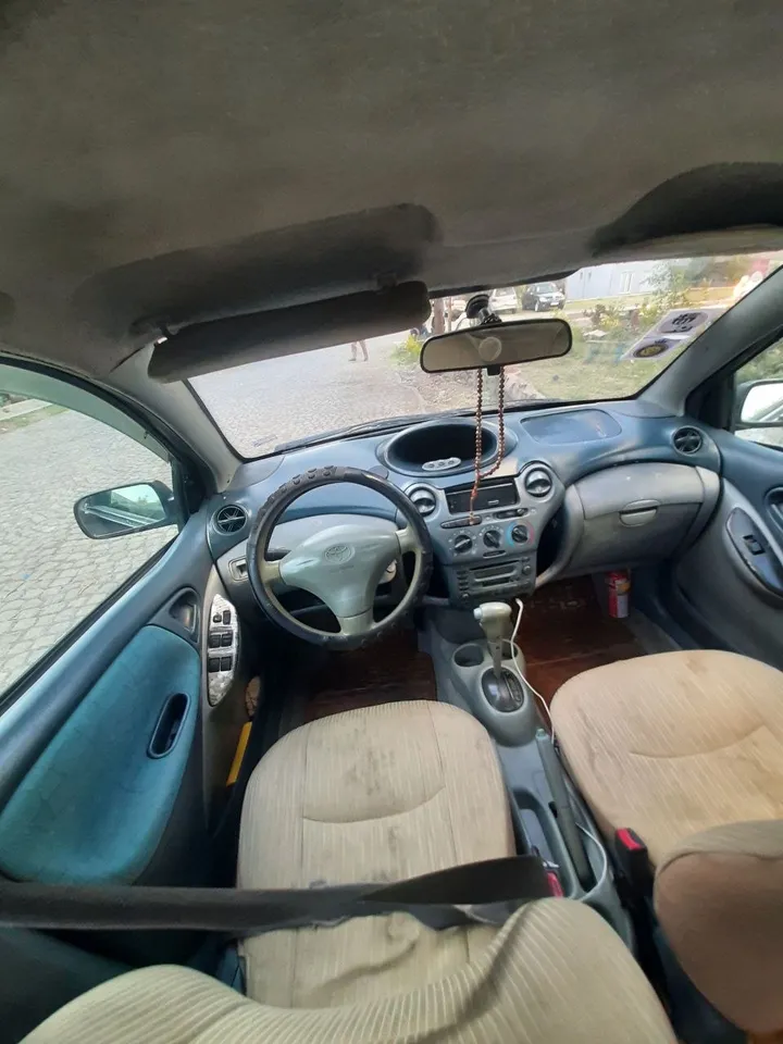Toyota Vitz 2000 Automatic – photo 5