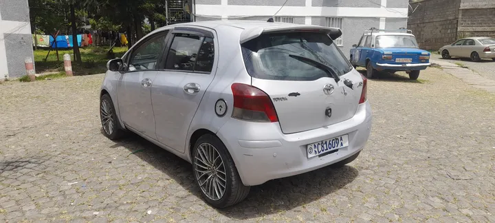 Toyota Yaris Compact 2008 – photo 5