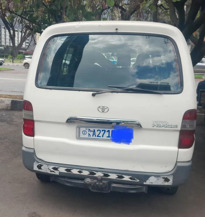 Toyota Hiace Halfvan 2020 – photo 4