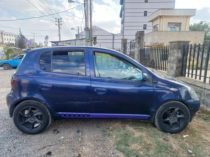 Toyota Vitz 2001 Automatic – photo 4