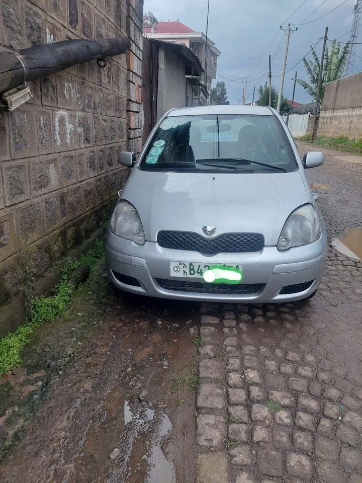 Toyota Vitz 2002 Automatic – photo 3