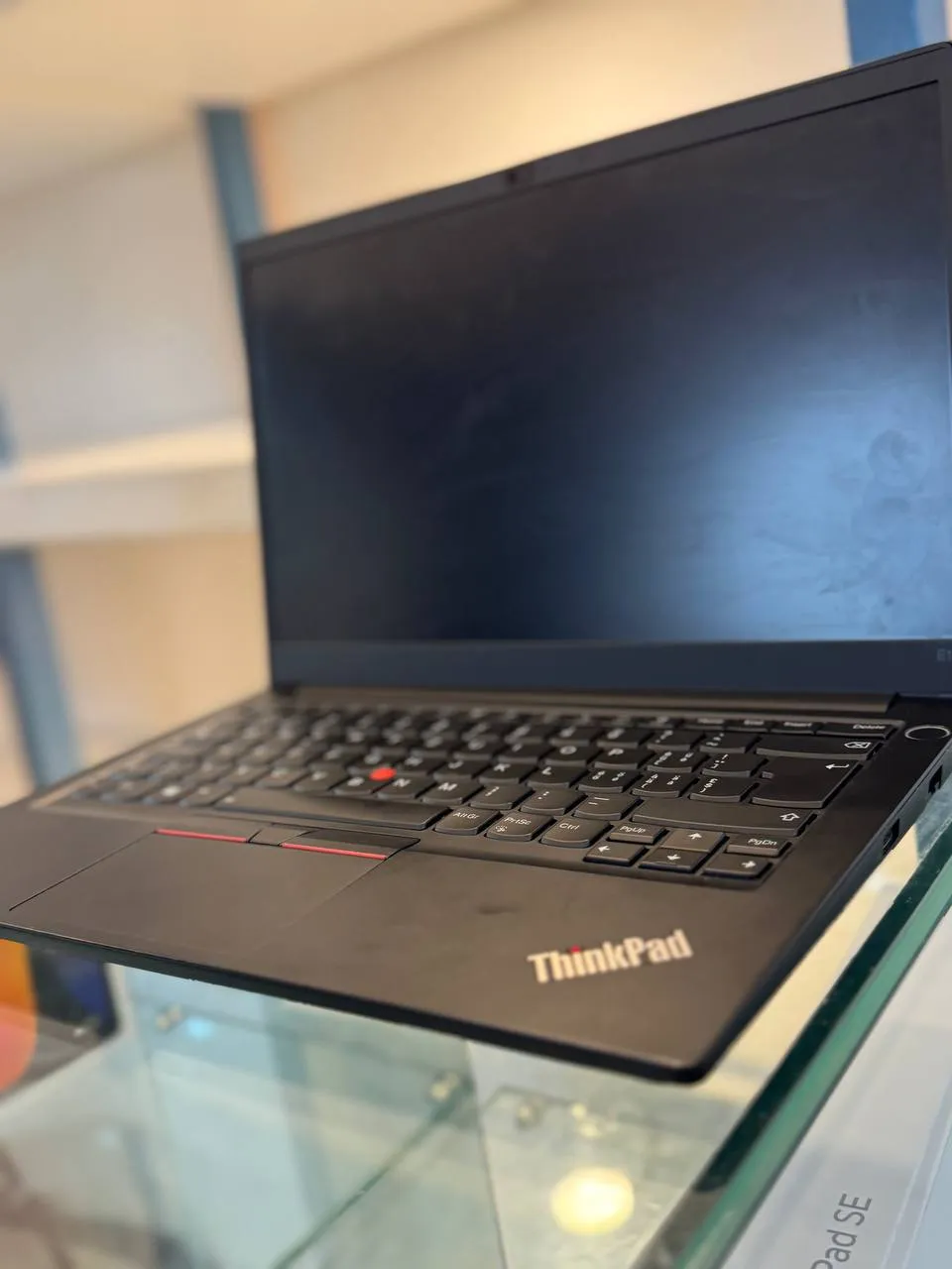 Lenovo ThinkPad i5 8GB 512GB Laptop – photo 3