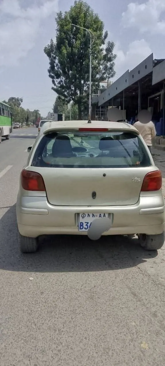 Toyota Vitz 2004 Automatic – photo 4