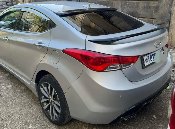 Hyundai Avante 2012 Automatic – photo 8