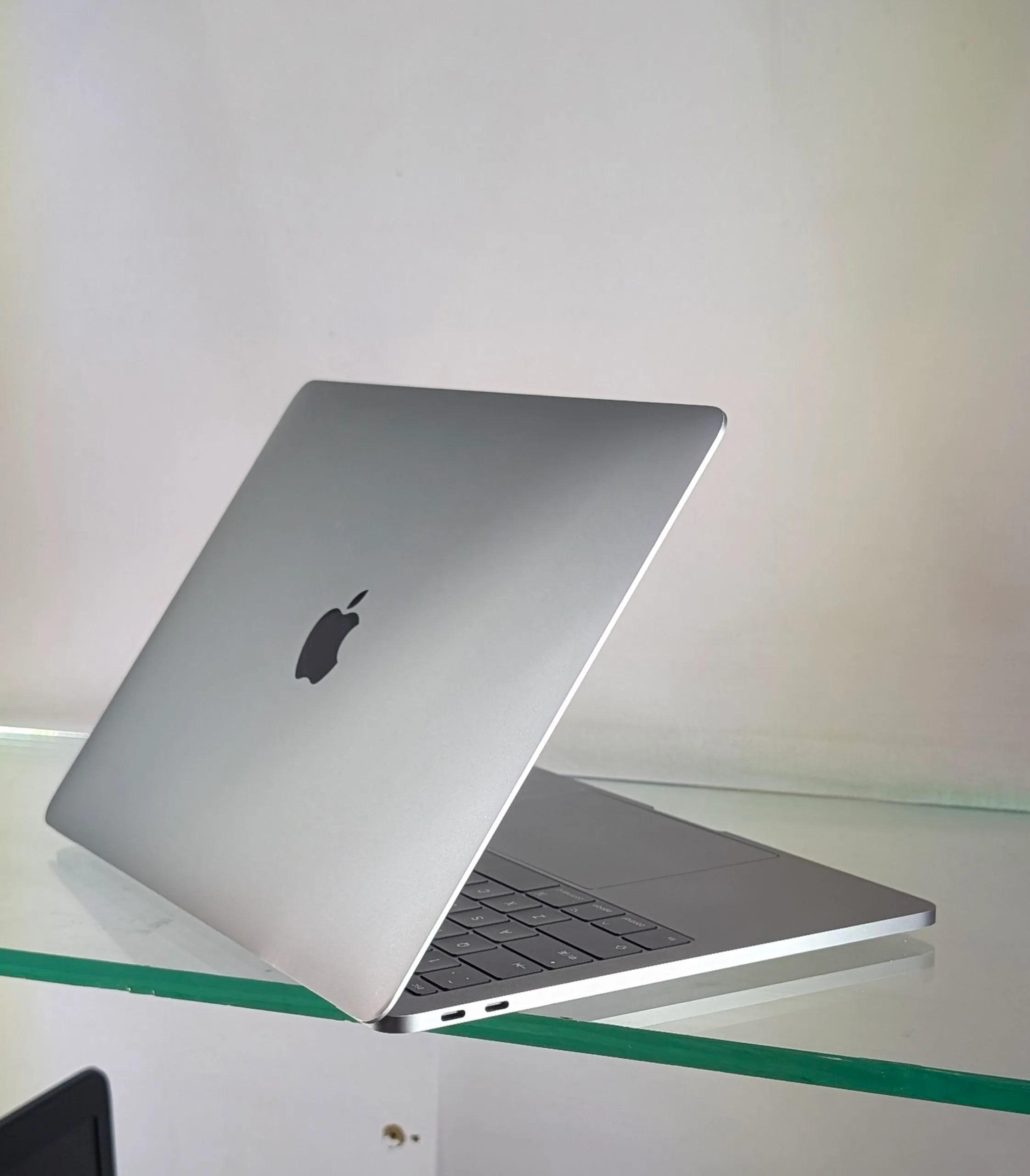 Apple MacBook Pro 2017 8GB 128GB – photo 3