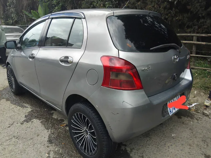Toyota Compact Yaris 2007 Manual – photo 4