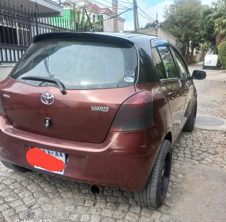 Toyota Yaris Compact 2010 Automatic – photo 6