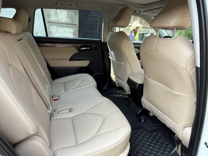 Toyota Highlander Limited 2024 – photo 7
