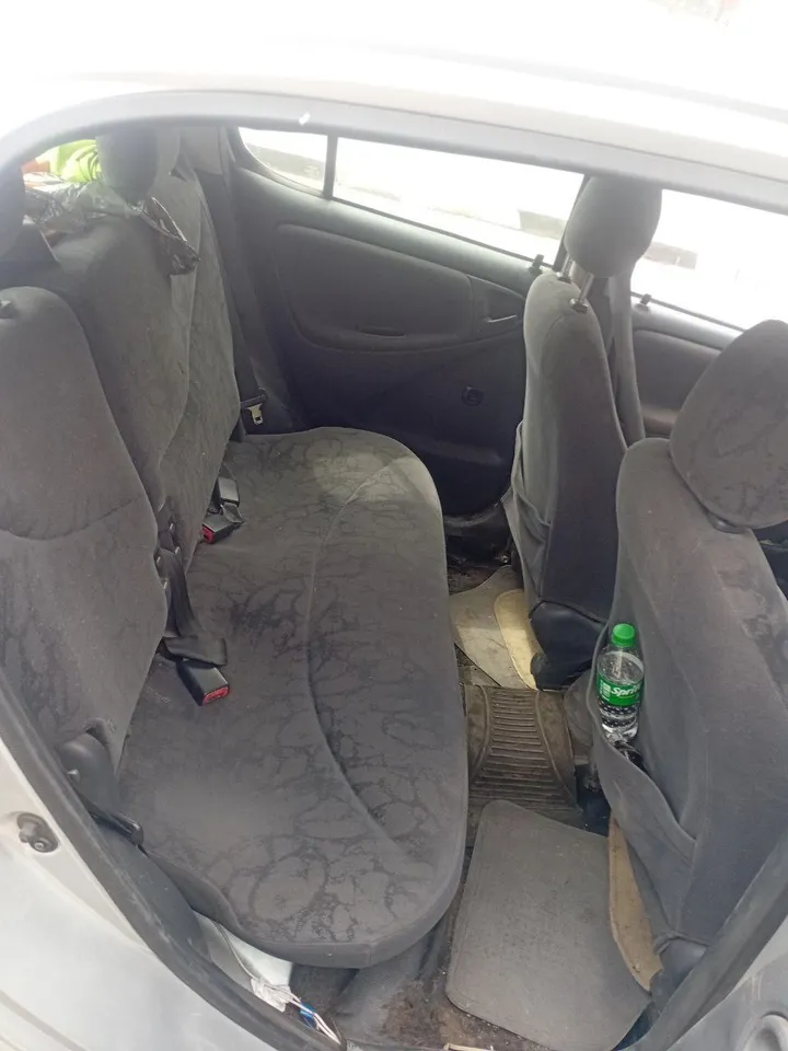 Toyota Vitz 2001 Automatic – photo 6