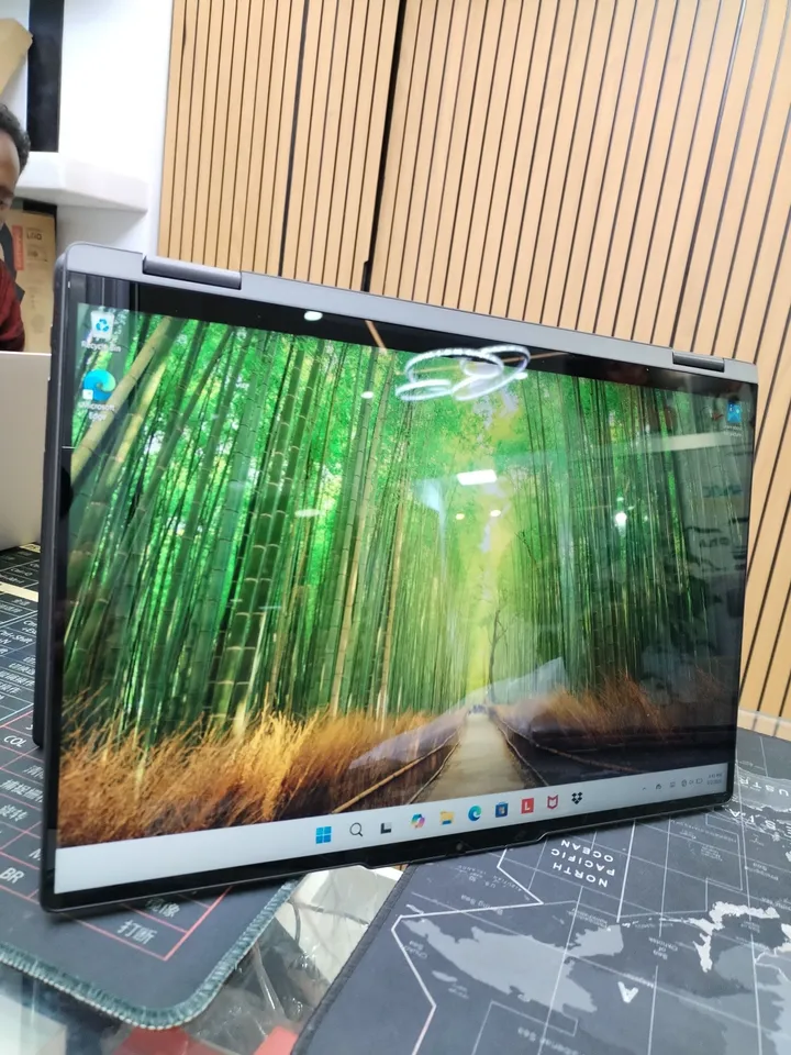 Lenovo Yoga Ultra 7 2-in-1 Laptop – photo 3