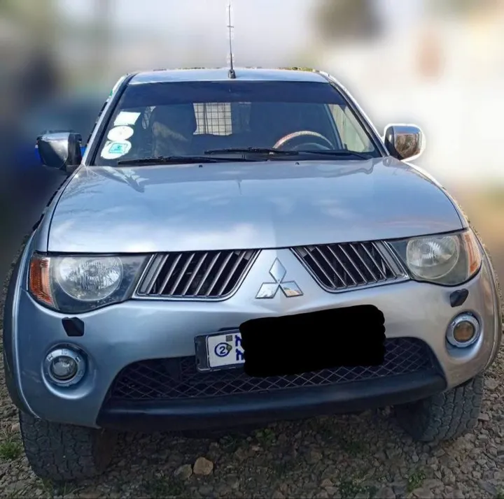 Mitsubishi L200 2007 Manual – photo 4