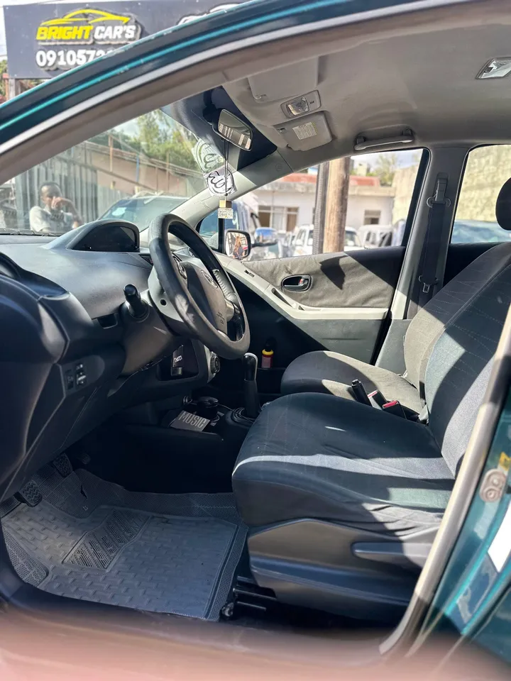 Toyota Yaris Compact 2007 – photo 6