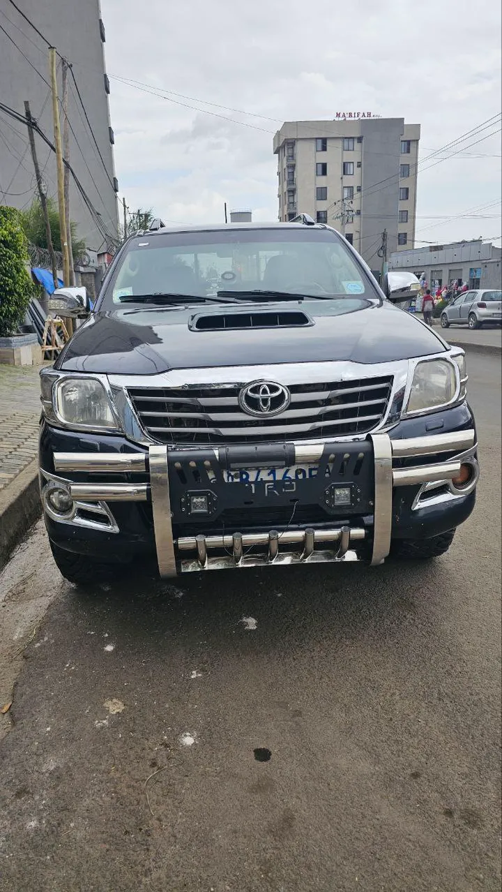 2014 Toyota Hilux Pickup – photo 4