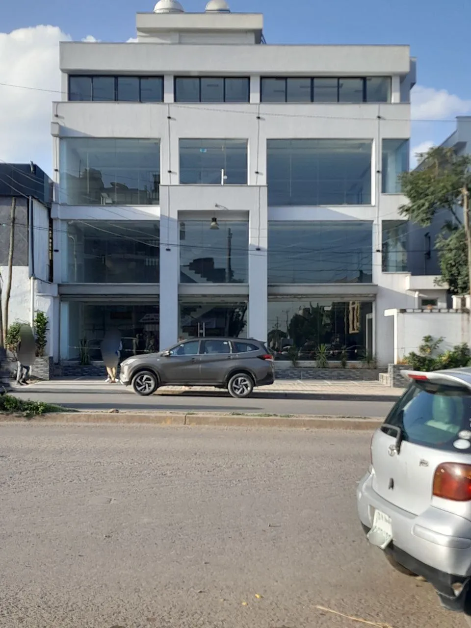 Modern G+3 Building at CMC – photo 3