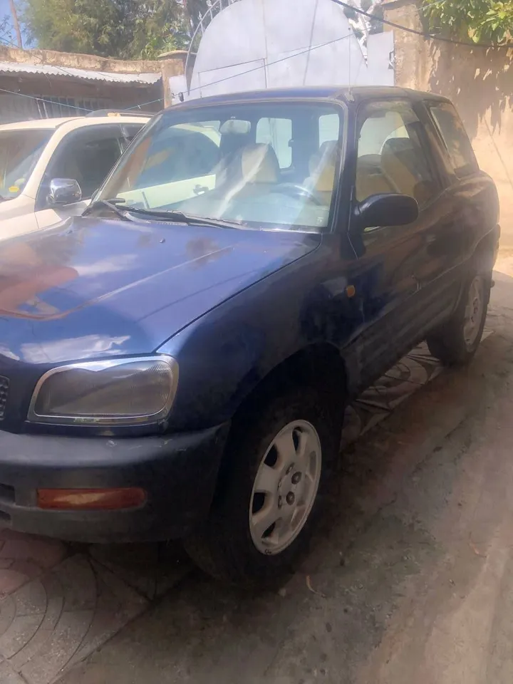 1995 Toyota RAV4 Automatic SUV – photo 3