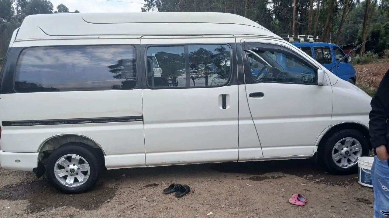 Toyota Hiace 2000 Diesel Manual – photo 8