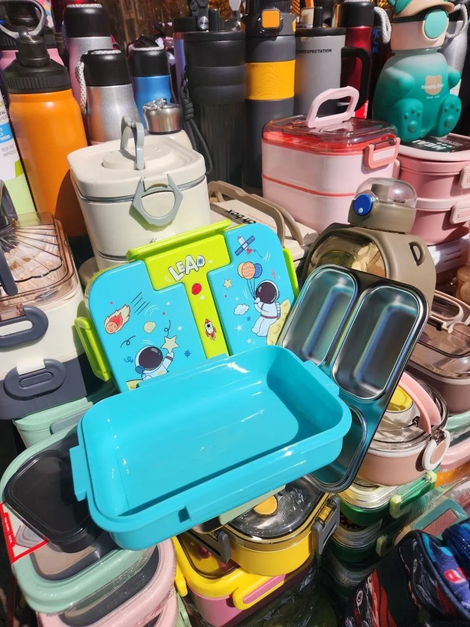 Three Partition Lunch Box – photo 3