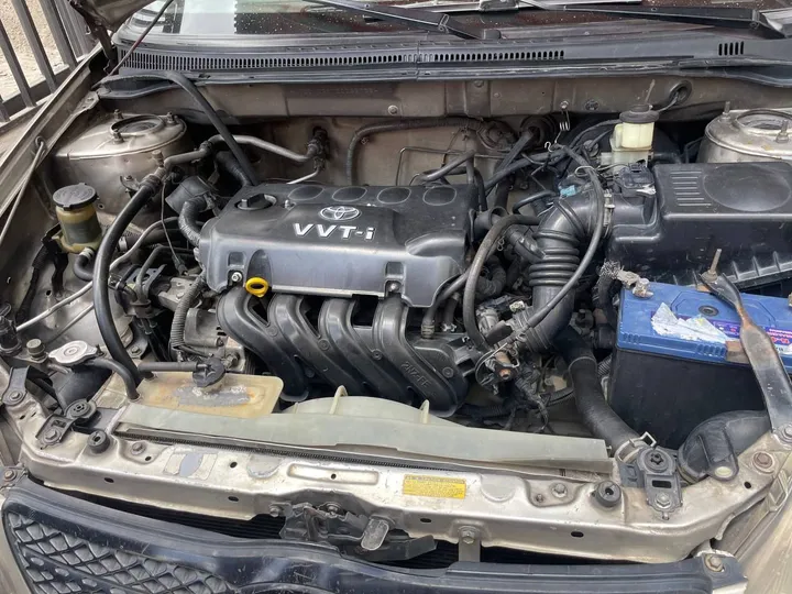 Toyota Corolla 2003 Manual – photo 5