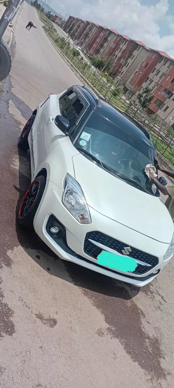 Suzuki Swift 2024 Automatic – photo 3