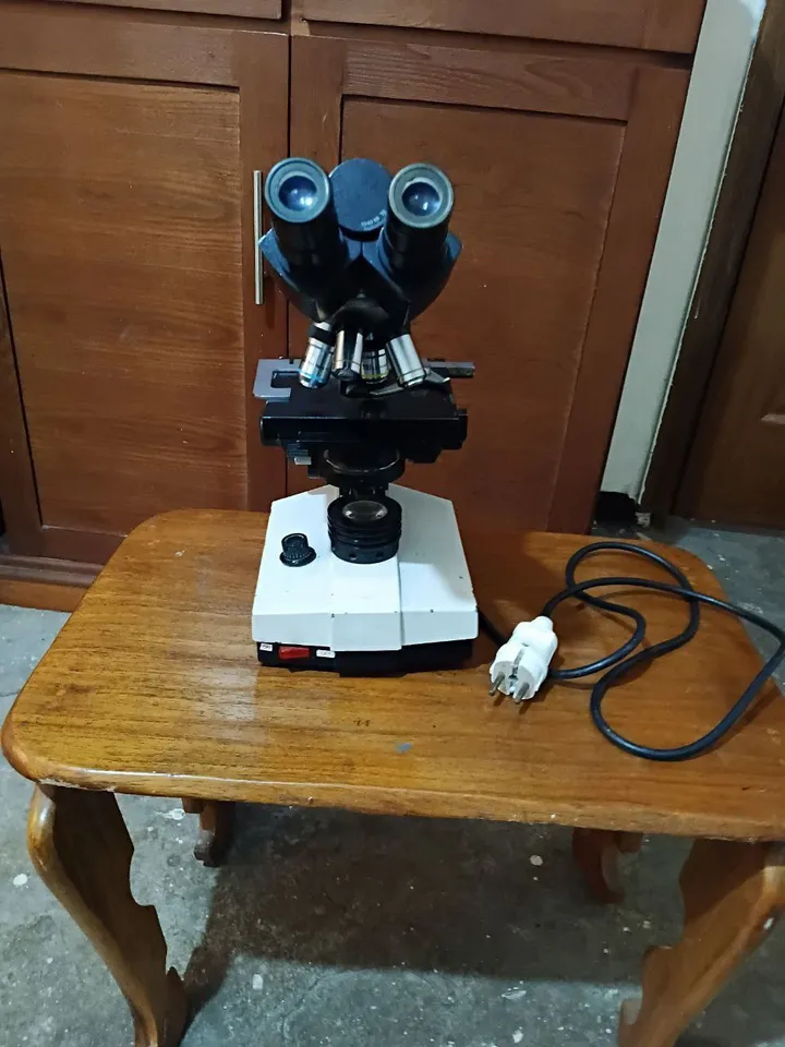 Laboratory Centrifuge and Microscope Set – photo 6