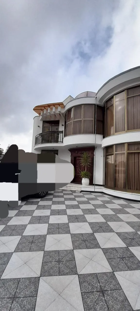 360 sqm House in Compound – photo 3
