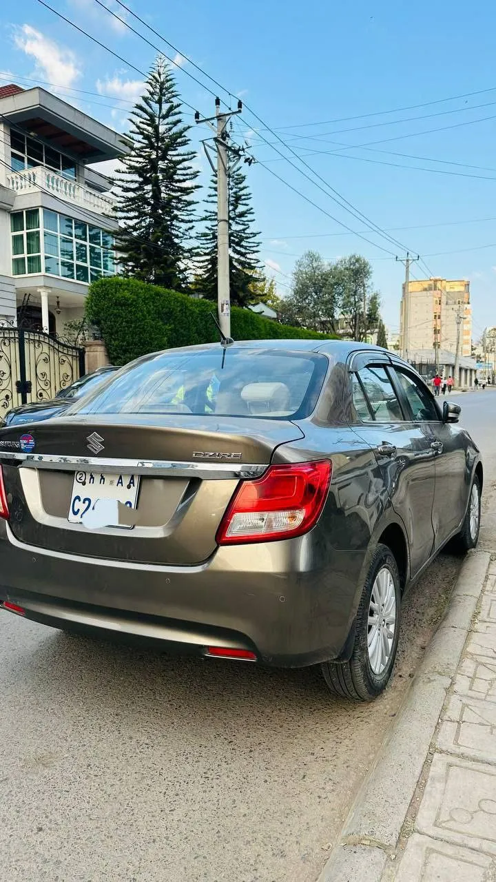 Suzuki Dzire 2022 Automatic – photo 5