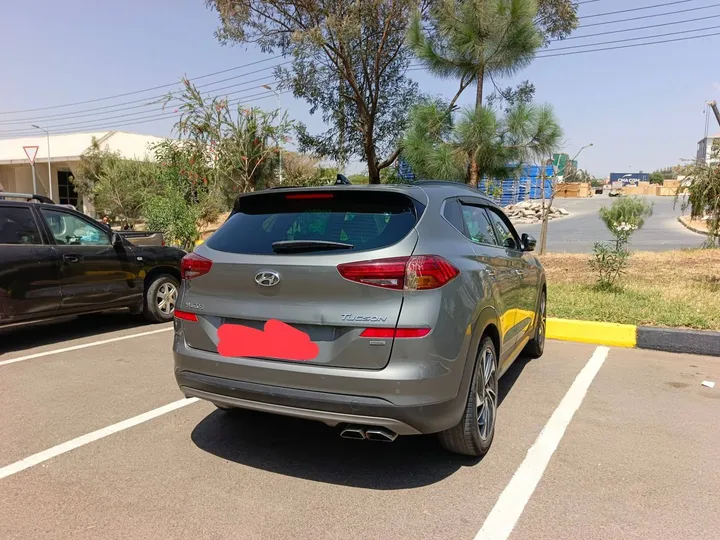 Hyundai Tucson 2020 Automatic SUV – photo 4
