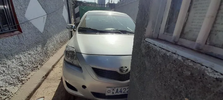 2007 Toyota Sedan – photo 4