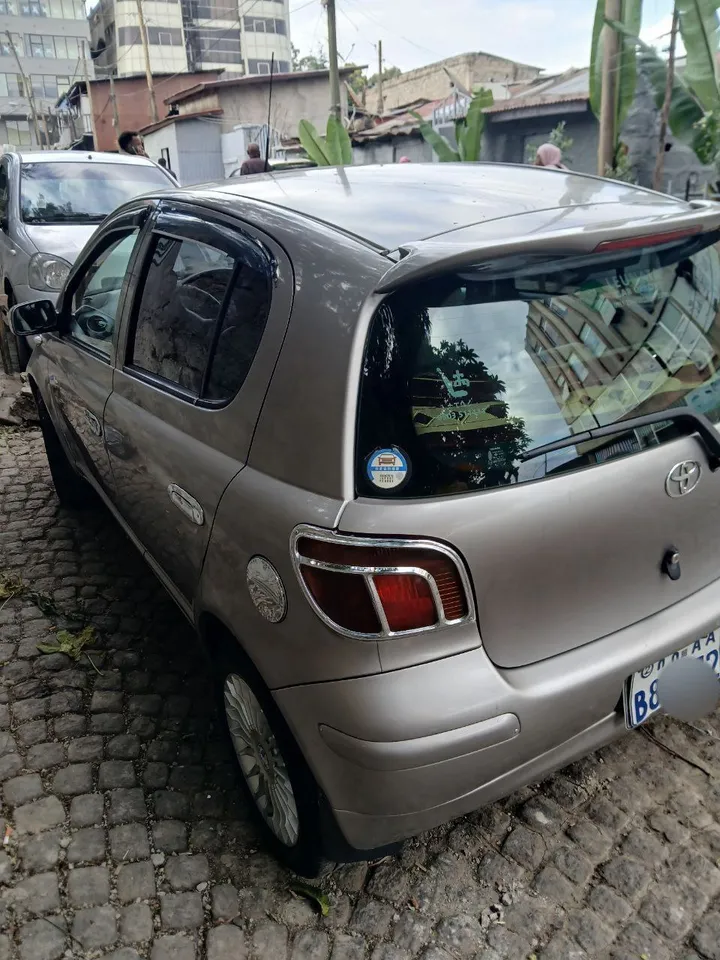 Toyota Vitz 2003 – photo 3