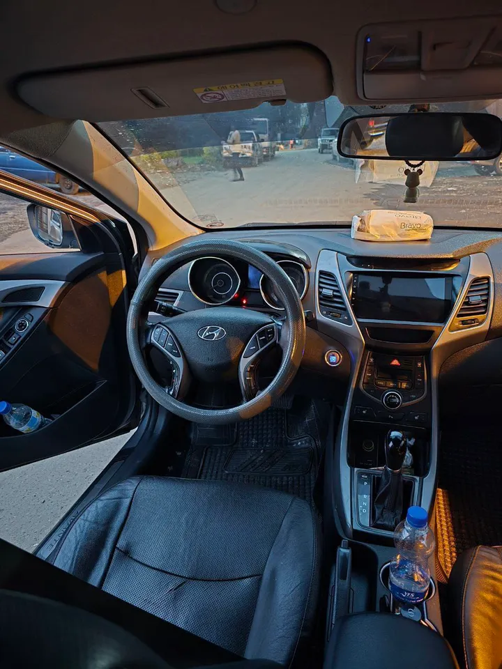 Hyundai Avante 2015 Automatic – photo 3