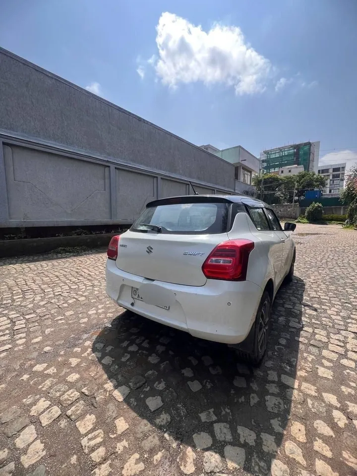 Suzuki Swift 2022 Full Option – photo 4