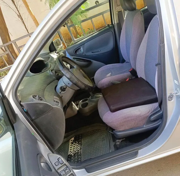 Toyota Vitz 2001 Automatic Hatchback – photo 6