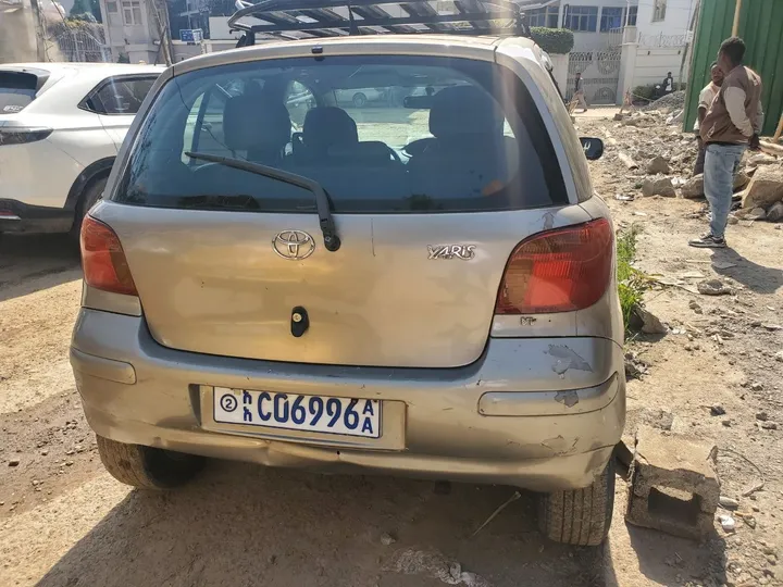 Toyota Vitz Yaris 2003 – photo 3