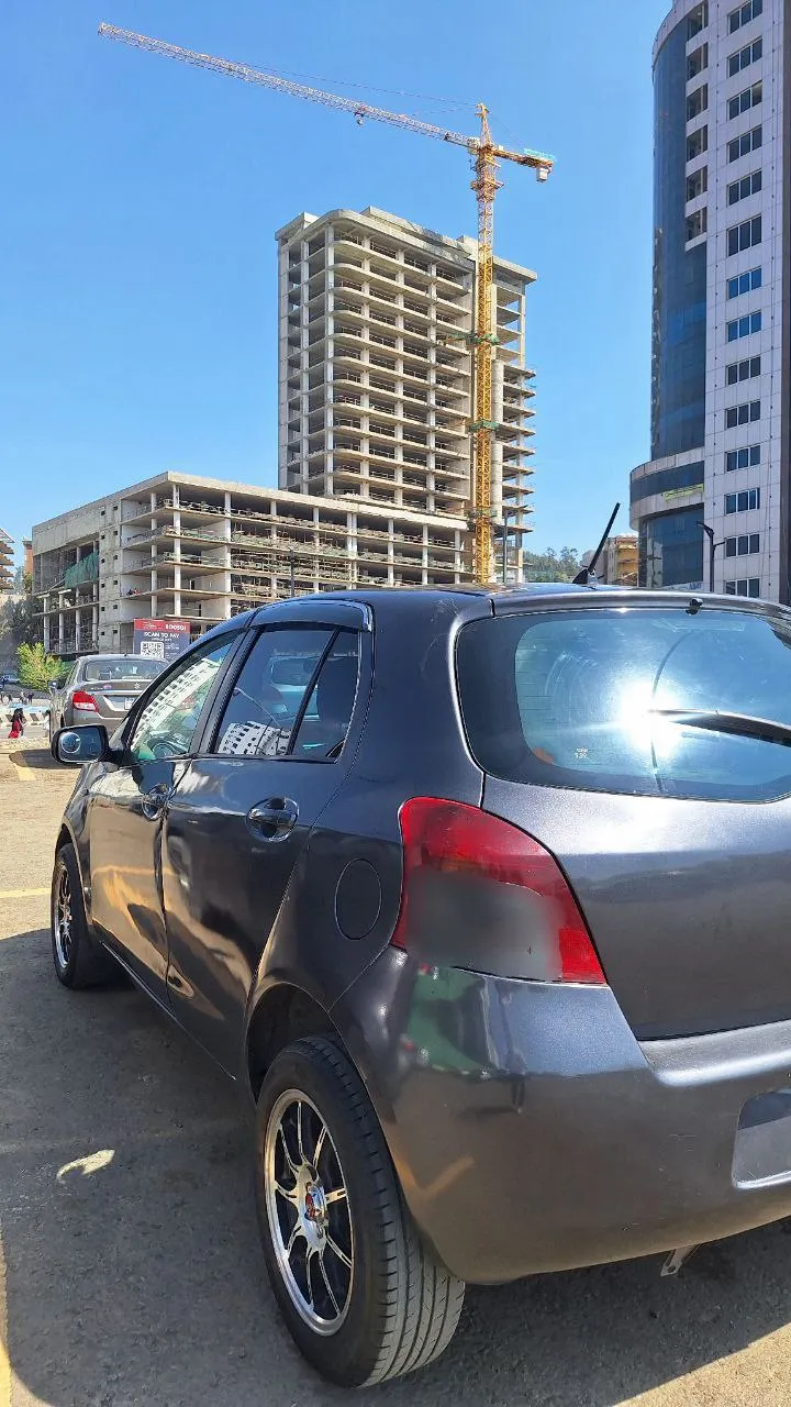 Toyota Yaris Compact 2005 – photo 5